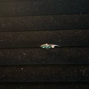 Oomiay Rosemary sterling silver emerald ring